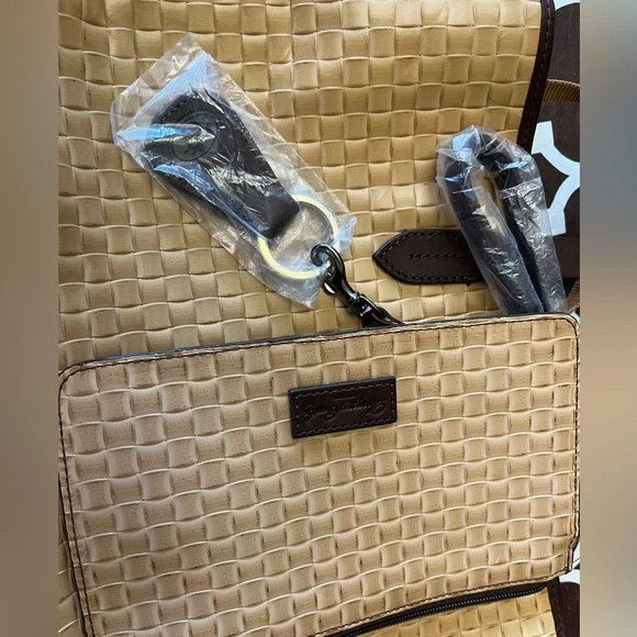 New Dooney & Bourke Lilliana natural brown woven leather strap handle tote purse - Picture 8 of 15